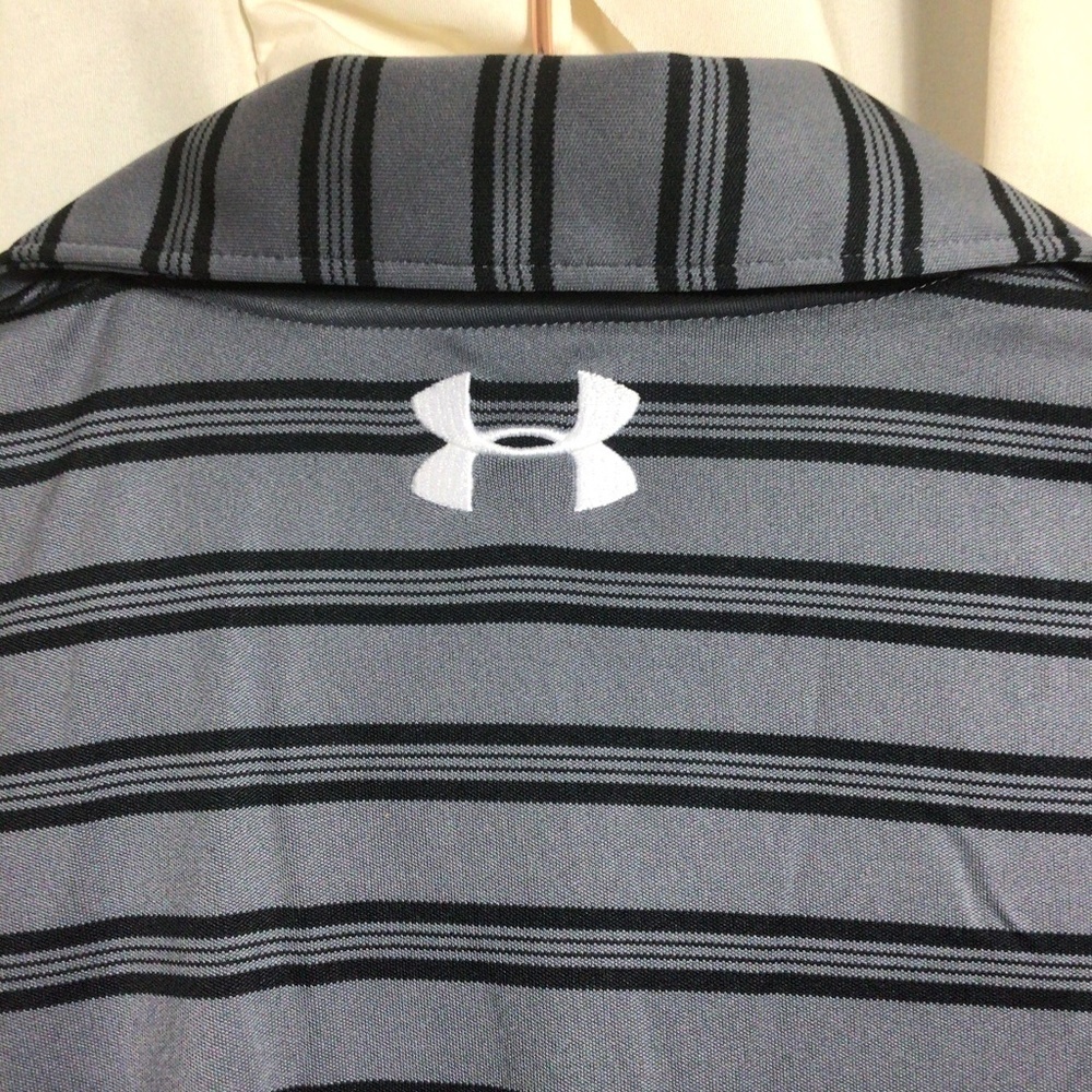 NWT Under Armour Women’s Tech Stripe Polo Gray Small Golf Tennis - Picture 7 of 7